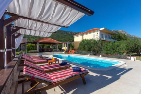 Villa Oliva, Kaštel Kambelovac